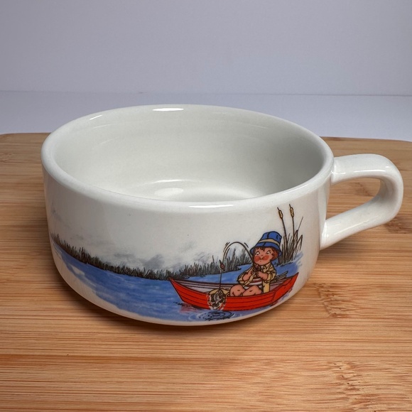 1980s Campbell’s Soup “Fishing Boy” Soup Mug 🎣 Vintage Cottage Crock - Picture 1 of 4